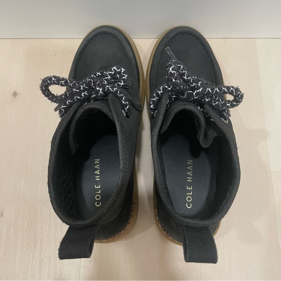 Cole Haan Women's 7.5 B All Day Summit Chukka Bootie Black Boots - Picture 9 of 15